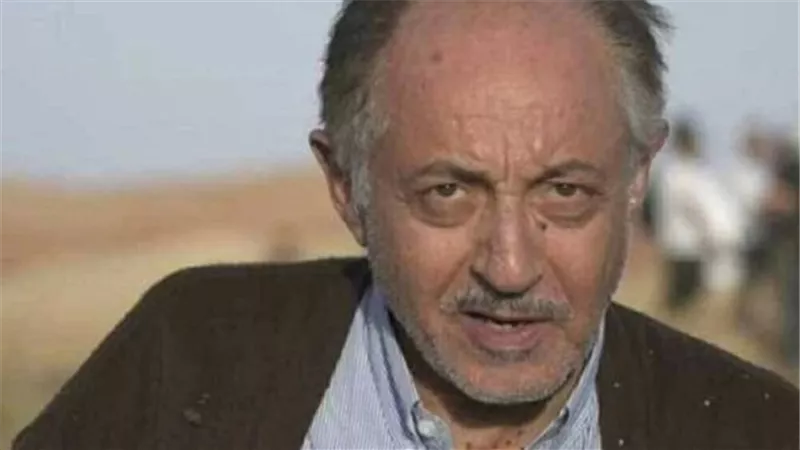 عبد العزيز مخيون يطمئن جمهوره بعد عملية جراحية ناجحة: 