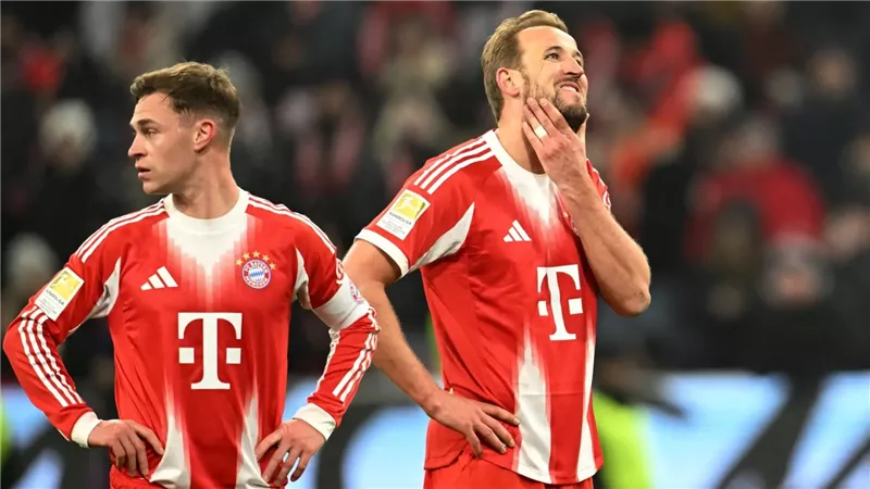 من أوجسبورج.. بايرن ميونخ يتلقى هزيمته الأولى في الدوري الألماني هذا الموسم