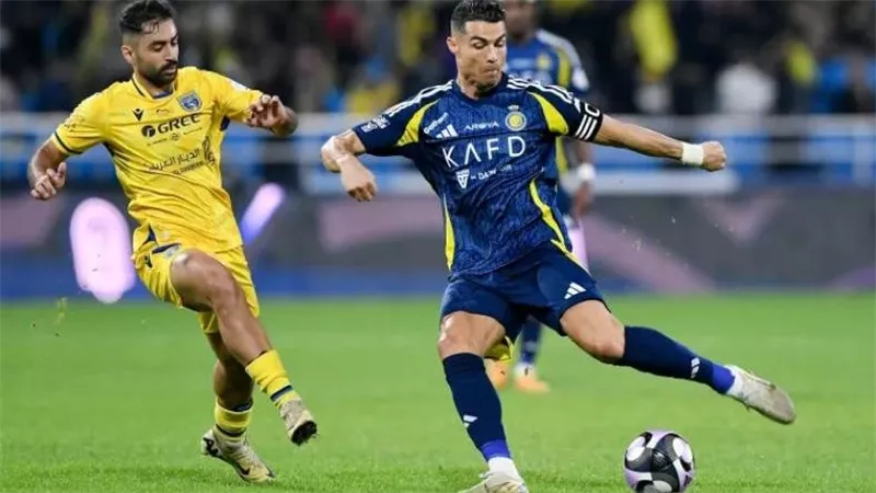 ليلة النصر والتعاون.. صراع على المربع الذهبي