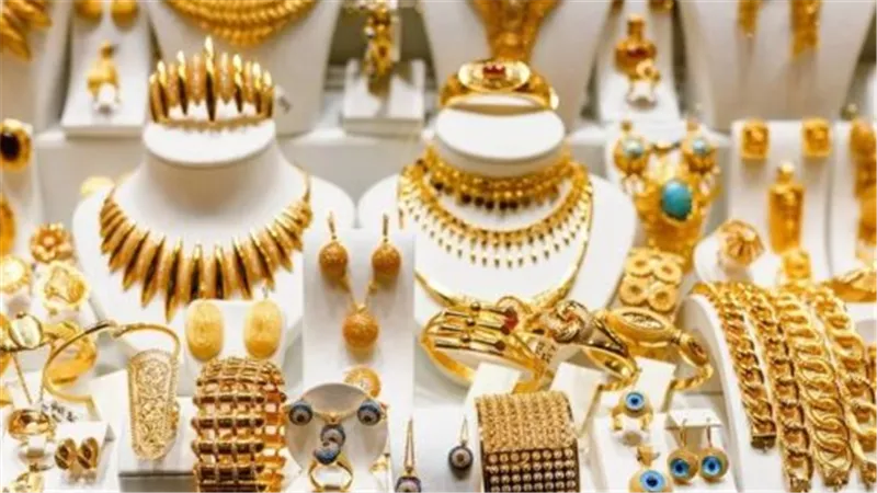 تحديث لحظي لسعر الذهب: عيار 21 يقود الارتفاعات وجرام 24 يقترب من حاجز الـ 8000 جنيه
