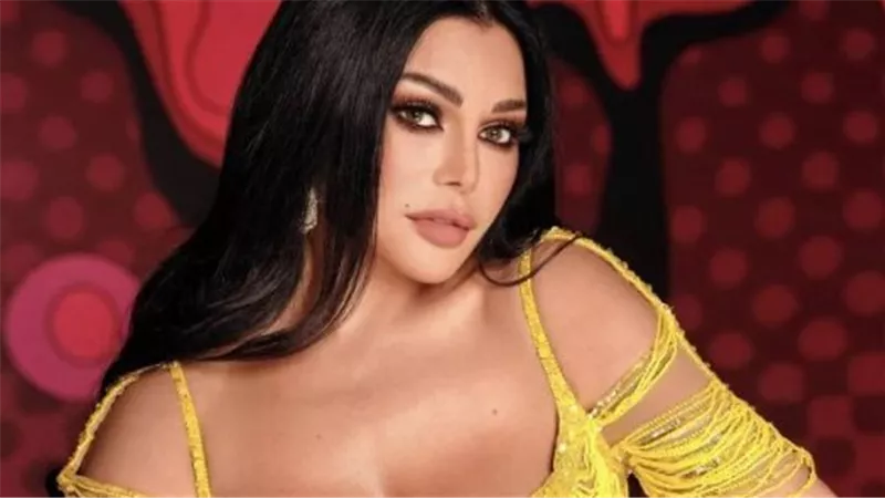 من باريس إلى الرياض: هيفاء وهبي تتصدر 