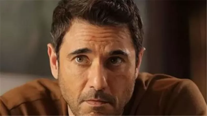 أحمد عز ورجل المستحيل.. القصة الكاملة للفيلم الذي لم يكتمل وبداية الصعود