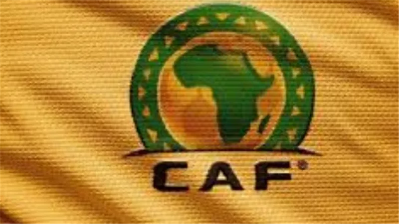 الكاف يضرب بيد من حديد.. غرامات مالية ضخمة وإيقافات بالجملة تطال لاعبي ومسؤولي المغرب والسنغال