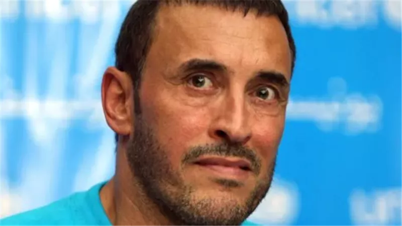 المساحة الصوتية والابتكار: عبقرية التلحين والأداء الأوبرالي عند كاظم الساهر