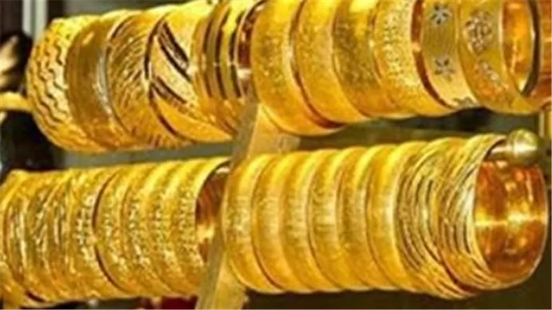 سوق الذهب في مصر 2026.. تذبذب حاد يضرب عيار 18 والجنيه الذهب يفقد بريقه مؤقتًا
