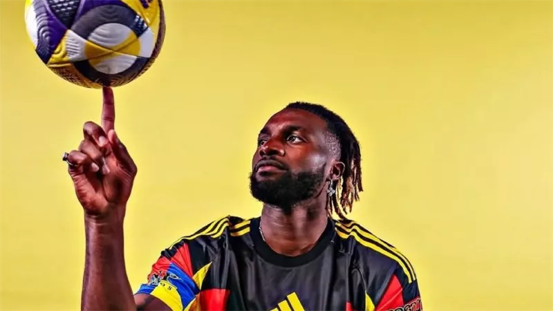 انتصارًا للاعب.. ماكسيمان يفسخ عقده وينضم لـ 'لانس' ردًا على واقعة العنصرية