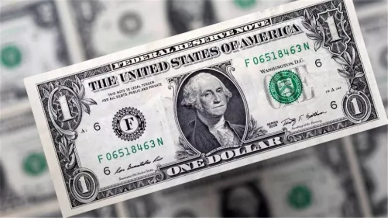 التقرير اليومي لسعر الصرف: ثبات العملة الخضراء في البنك المركزي والأهلي ومصر