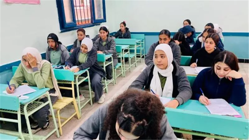 وكيل وزارة التعليم بالإسماعيلية يحلل نتائج الإعدادية: الدراسات الاجتماعية الأعلى نجاحًا بنسبة 93%