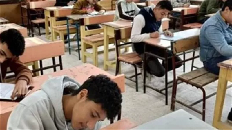 التعليم في الأقصر: 13778 طالبًا وطالبة يجتازون امتحانات الإعدادية بنجاح في الفصل الأول