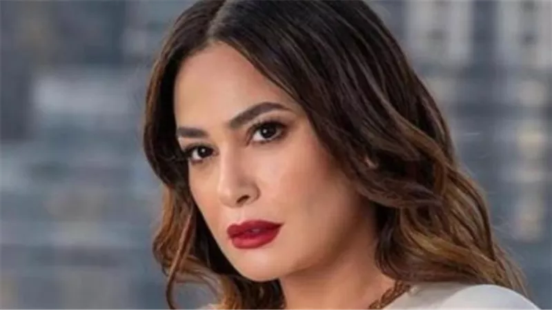 حسين المنباوي يقود هند صبري في رحلة عبر السبعينيات والثمانينيات بمسلسل مناعة
