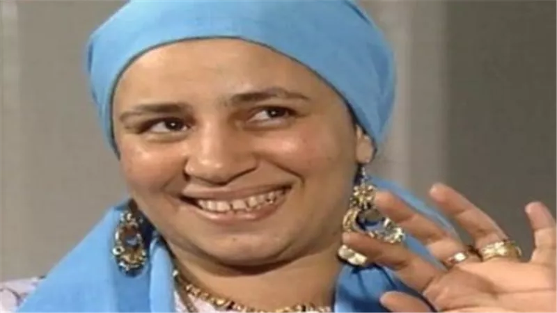 برفقة منة شلبي وياسمين عبد العزيز.. تفاصيل الظهور الأول للفنانة عبلة كامل بعد اعتزال الأضواء
