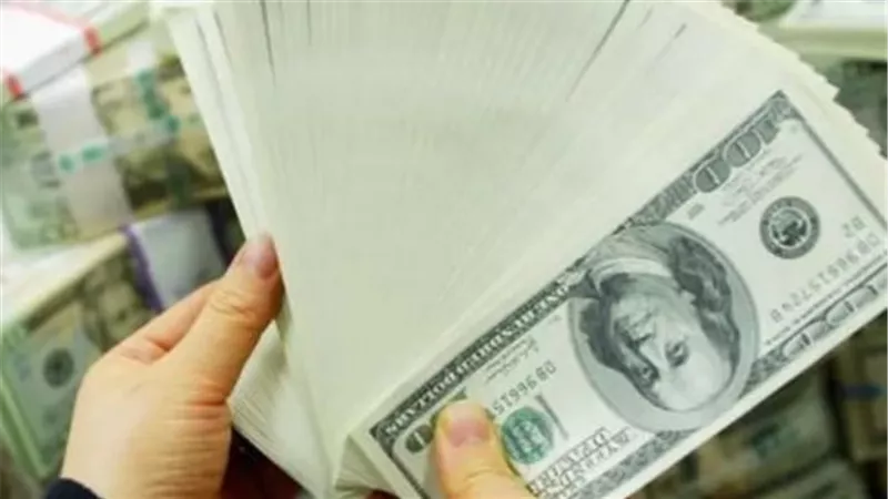 تحديث لحظي.. سعر الدولار في البنك المركزي المصري والبنوك الخاصة خلال تعاملات الأحد