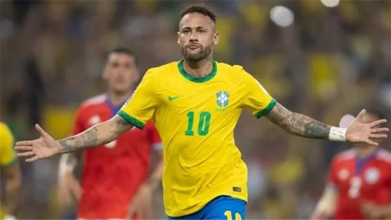 هل تكون ملاعب المونديال مسرحًا لاعتزال نيمار جونيور؟