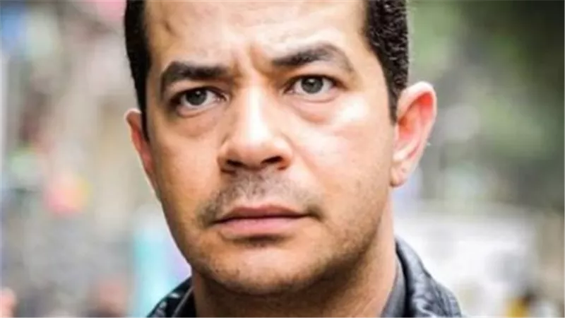 كيف ساهم أحمد رزق في تقديم شريف سلامة للزعيم عادل إمام؟ كواليس تروى لأول مرة