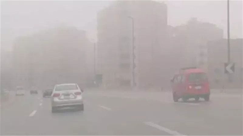 الطقس اليوم: تباين حراري كبير بين الصباح الباكر والظهيرة وتحذيرات من التقلبات الجوية