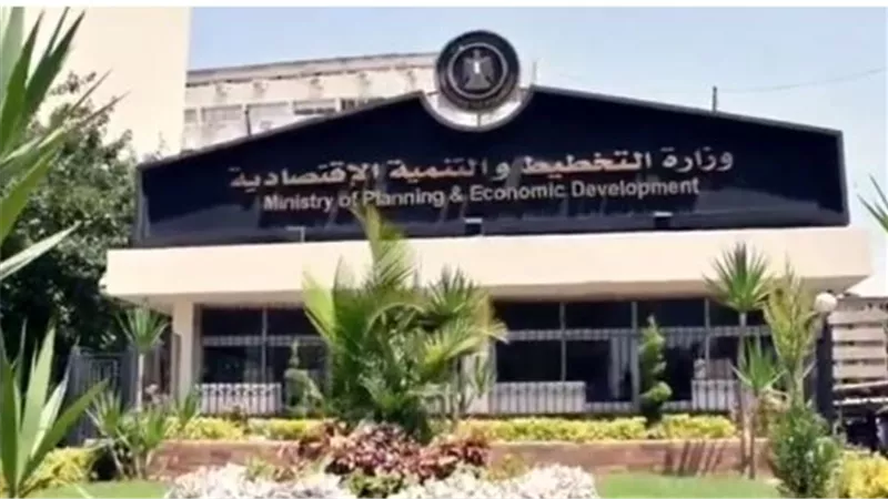 الدكتور أحمد رستم.. خبير التمويل الدولي يقود قاطرة التخطيط المصري لعام 2026