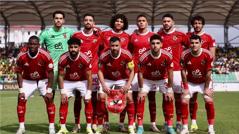 الأهلي يضرب الإسماعيلي بثنائية 