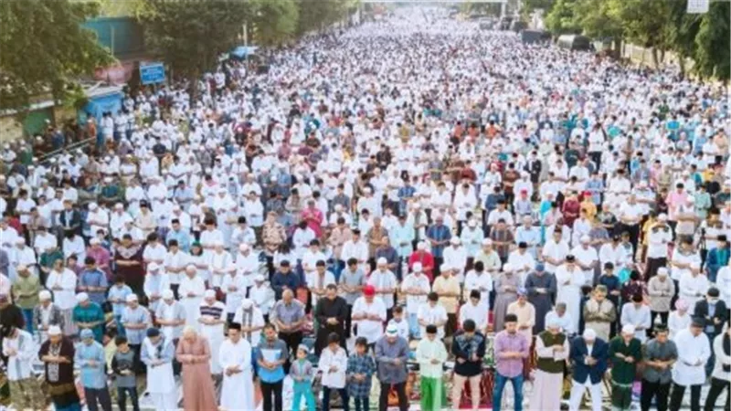 وقت صلاة الاستسقاء في المذاهب الأربعة: متى يبدأ وكيف يحدده ولي الأمر؟