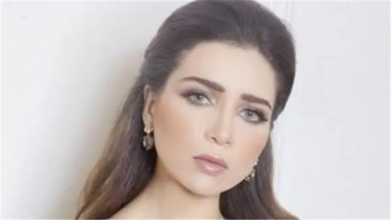 مي عز الدين الممثلة الشاملة: كيف نجحت في تجسيد الشخصيات المتعددة بفيلم 