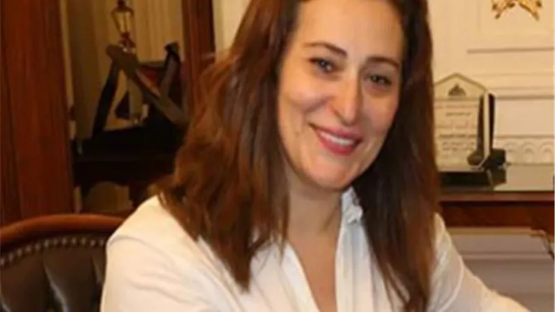 دليل الأعمال: السيرة الذاتية الكاملة للفنانة عبير فاروق وأبرز مسلسلاتها التاريخية والاجتماعية