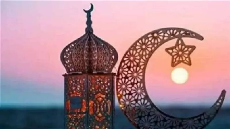 سباق مع الهلال: تفاصيل ولادة قمر رمضان 2026 وموعد غرة الشهر في 4 دول