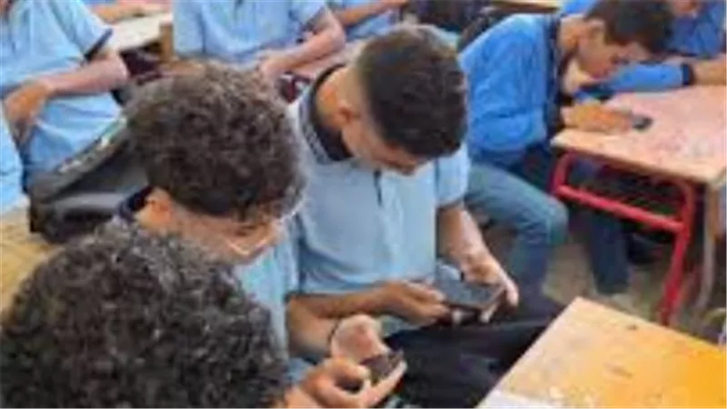 خطوات تحميل ملفات التقييمات الأسبوعية وحفظها للمراجعة الدورية من المنزل