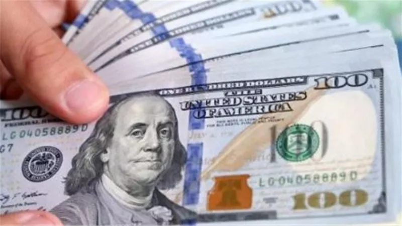 المصرف المتحد وبنك الإسكندرية.. تباين طفيف في أسعار الدولار مع الحفاظ على استقرار السوق