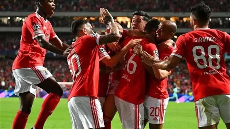 مصنع النجوم.. بنفيكا يسيطر على سوق الانتقالات بذكاء استثنائي