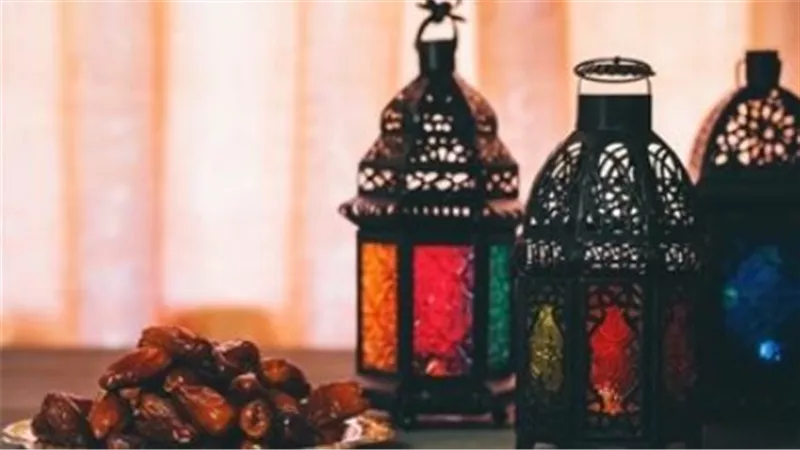 حكم التلفظ بالنية في رمضان: هل يكفي السحور كنية ضمنية لبدء الصيام؟