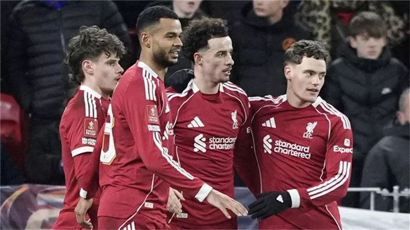 خبير اقتصادي يكشف لماذا يعد دوري الأبطال 