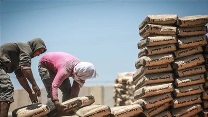 سوق مواد البناء يشهد هدوءًا نسبيًا مع ثبات سعر الأسمنت في المصانع والأسواق