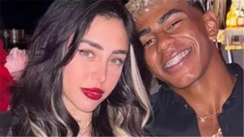 نيكي نيكول عن لامين يامال: 