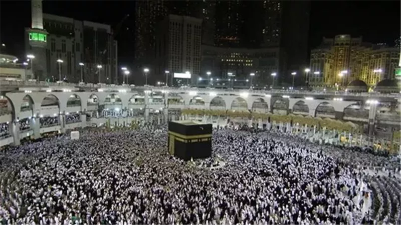 شؤون الحرمين ترفع جاهزية المسجد الحرام لاستقبال الحجاج المتعجلين فى طواف الوداع