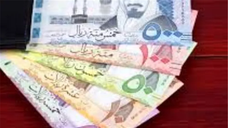الريال السعودي يتذبذب في نطاق ضيق أمام الجنيه المصري: إليك أسعار الصرف المحدثة