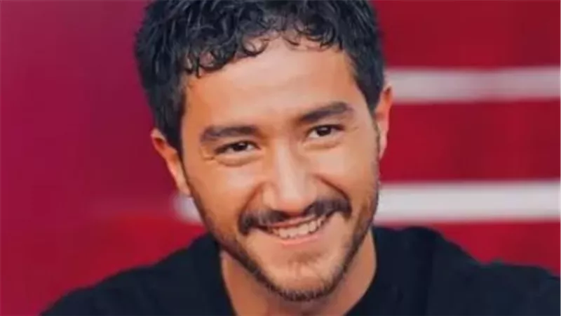 تاريخ أحمد مالك الفني والسياسي.. كيف شكلت الثورة والتمثيل ملامح شخصيته؟