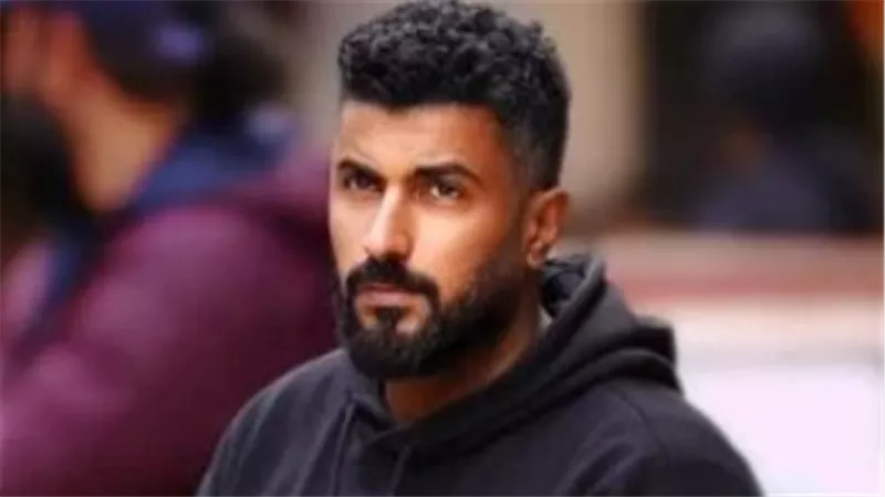 تفاصيل جنازة والد مي عمر.. عصام السقا ورنا رئيس وسوزان نجم الدين في المقدمة