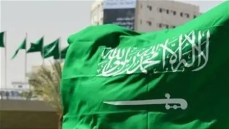 انفجارات في الرياض وطهران تضرب القواعد الأمريكية