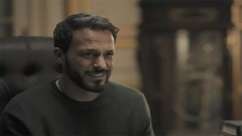 من تجارة الممنوعات إلى التصوير السينمائي.. وليد فواز يواجه لحظة الحقيقة في فن الحرب