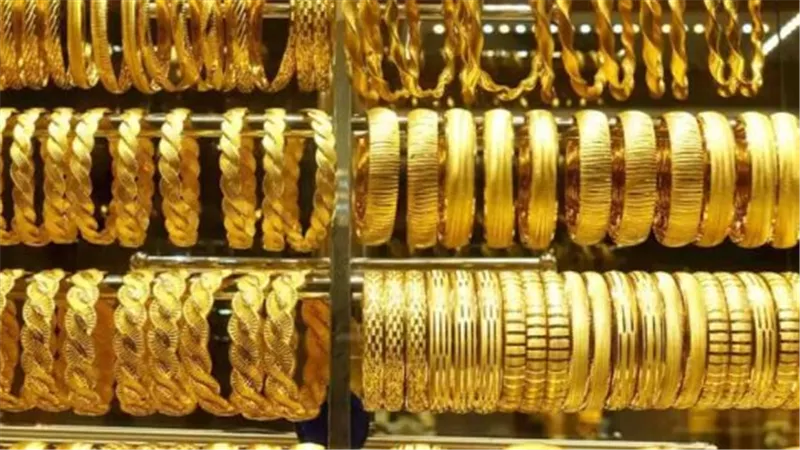 المعدن النفيس يغرد منفردًا.. زيادة 400 جنيه في يومين والبورصات العالمية تشتعل