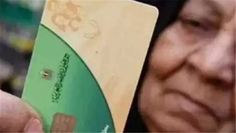 منافذ جمعيتي والمجمعات الاستهلاكية تستقبل المواطنين لصرف دعم الـ 400 جنيه