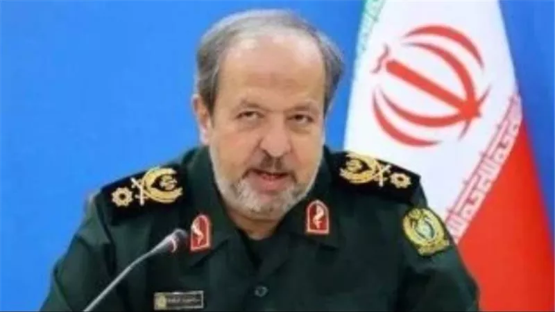 تعيين الضابط بالحرس الثورى مجيد ابن الرضا وزيرا للدفاع بالإنابة
