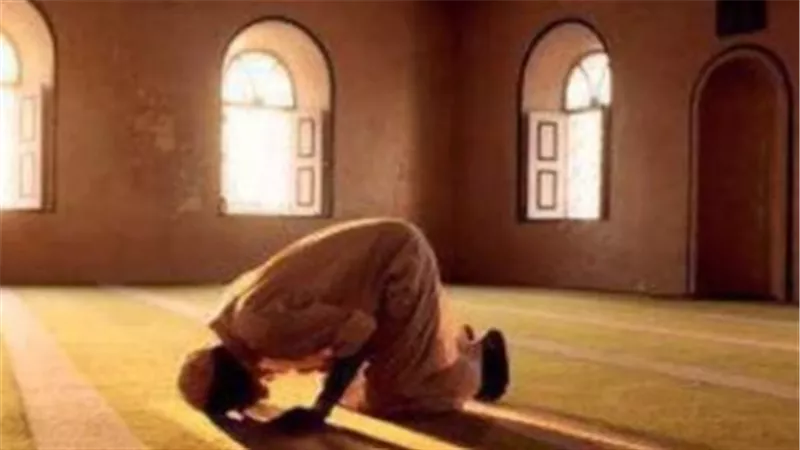 توقيت صلاة التراويح والعشاء في القاهرة والجيزة اليوم الثلاثاء