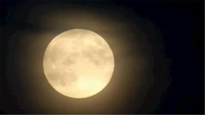 اليوم اكتمال قمر رمضان 1447.. ظاهرة 