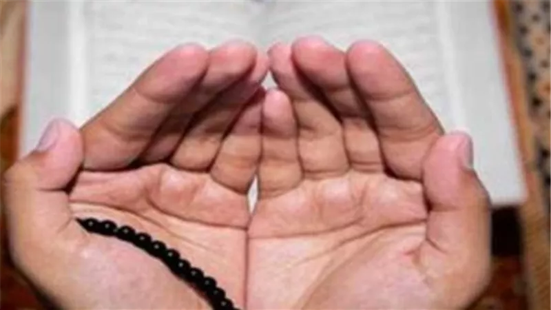 تفاصيل اليوم الثالث عشر من رمضان: متى يؤذن للظهر والعصر والمغرب؟