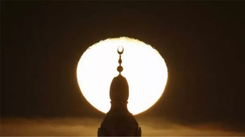 كم ساعة نصوم اليوم؟ خريطة زمنية لليوم 13 من شهر رمضان المبارك