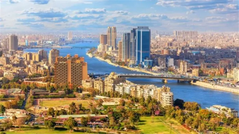 الأرصاد توضح خريطة نشاط الرياح والسحب المنخفضة وتأثيرها على حركة المرور