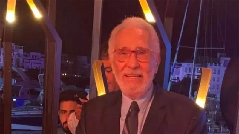 سيد اللغة العربية والدراما.. من هو الفنان القدير عبد الرحمن أبو زهرة؟