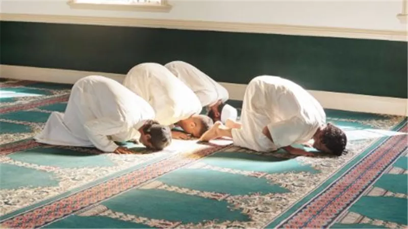 الفرق الدقيق بين التهجد وقيام الليل وأفضل الأوقات لاستجابة الدعاء