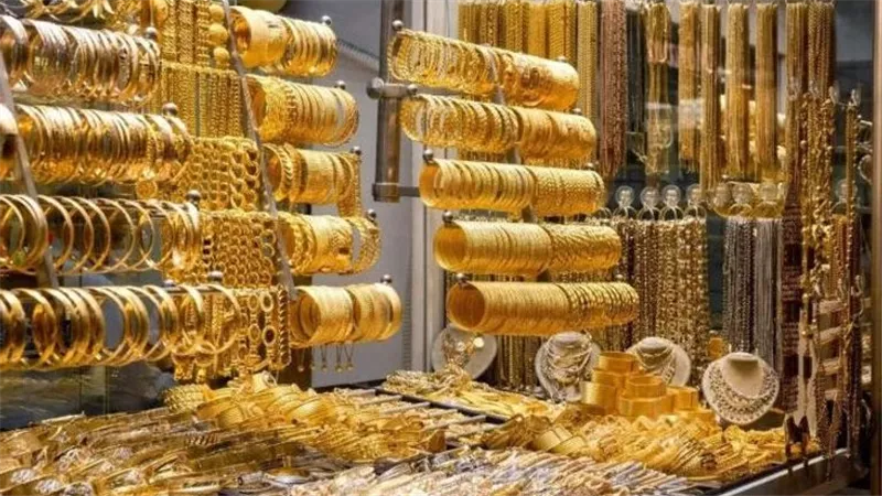 الذهب والدولار.. كيف أثر صعود العملة الخضراء على أسعار المعدن الأصفر عالميًا؟