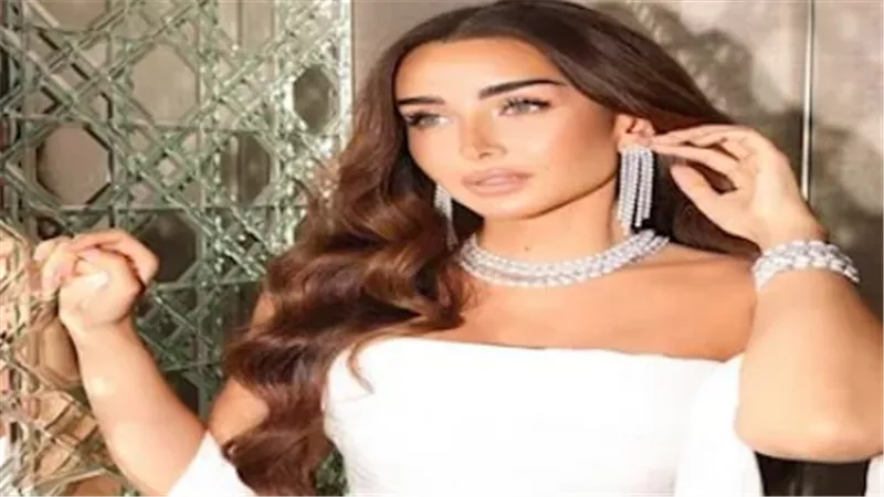 كواليس تصريحات أحمد فهمي حول طليقته: مقابلاتها التليفزيونية توحي بعدم التجاوز